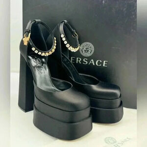 Brand New with Box and Dustbags, Medusa Aevitas Satin Pump